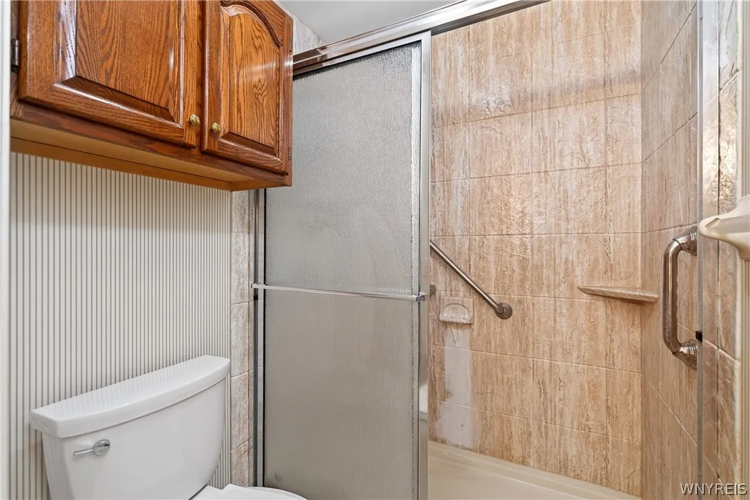 64 Hastings Drive, Orchard Park, New York 14217, Orchard Park, New York 14217, 3 Bedrooms Bedrooms, 6 Rooms Rooms,2 BathroomsBathrooms,Residential,For Sale,64 Hastings Drive, Orchard Park, New York 14217,0,B1695375