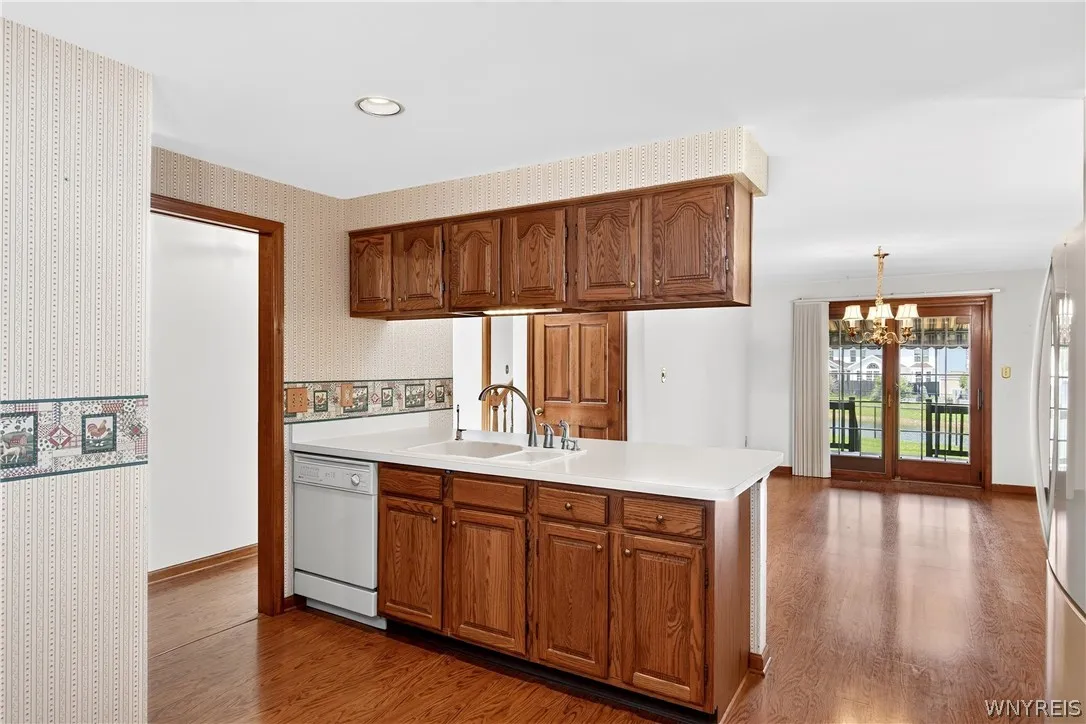 64 Hastings Drive, Orchard Park, New York 14217, Orchard Park, New York 14217, 3 Bedrooms Bedrooms, 6 Rooms Rooms,2 BathroomsBathrooms,Residential,For Sale,64 Hastings Drive, Orchard Park, New York 14217,0,B1695375