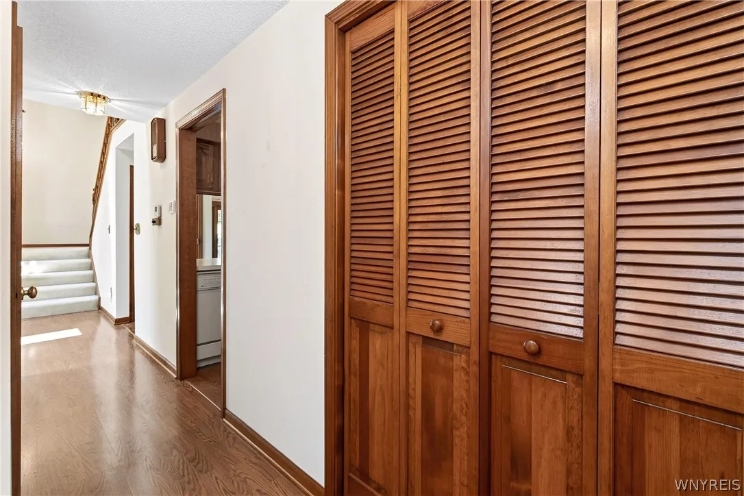 64 Hastings Drive, Orchard Park, New York 14217, Orchard Park, New York 14217, 3 Bedrooms Bedrooms, 6 Rooms Rooms,2 BathroomsBathrooms,Residential,For Sale,64 Hastings Drive, Orchard Park, New York 14217,0,B1695375