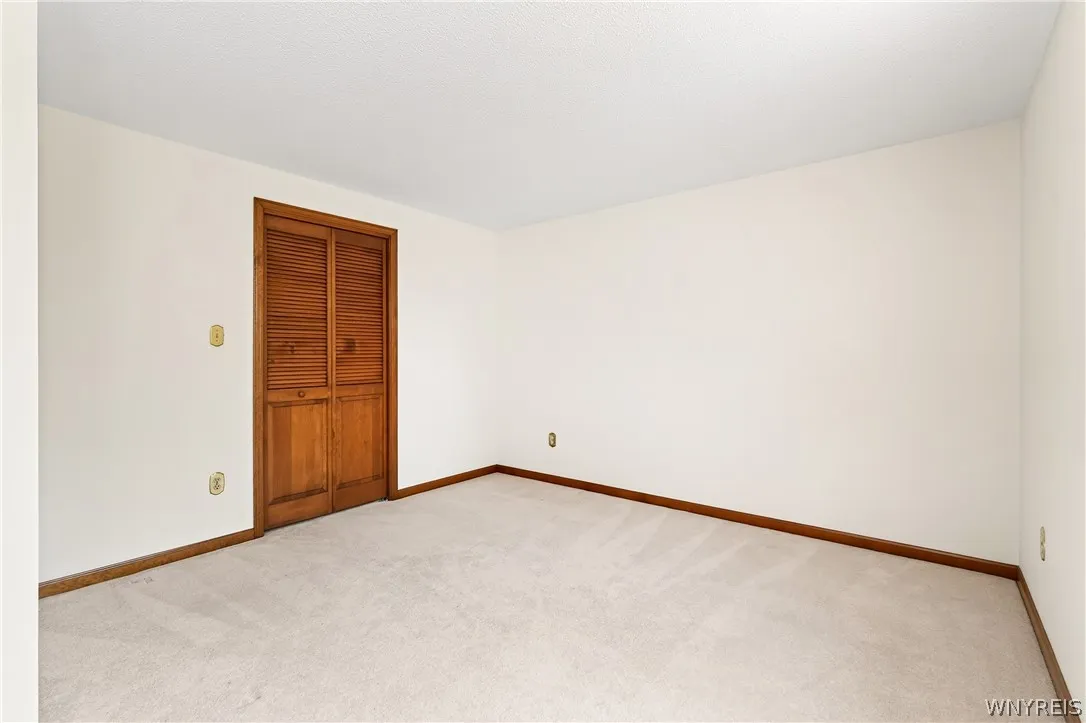 64 Hastings Drive, Orchard Park, New York 14217, Orchard Park, New York 14217, 3 Bedrooms Bedrooms, 6 Rooms Rooms,2 BathroomsBathrooms,Residential,For Sale,64 Hastings Drive, Orchard Park, New York 14217,0,B1695375