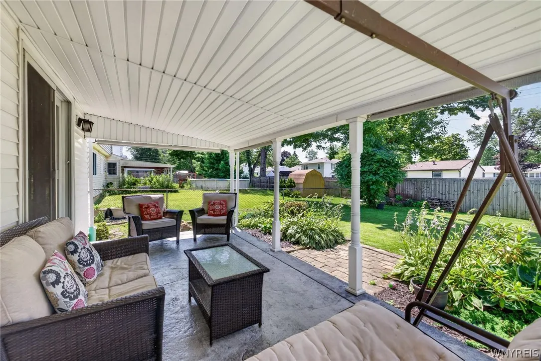 114 Meadow, Hamburg, New York 14075, Hamburg, New York 14075, 3 Bedrooms Bedrooms, 9 Rooms Rooms,1 BathroomBathrooms,Residential,For Sale,114 Meadow, Hamburg, New York 14075,0,B1697222