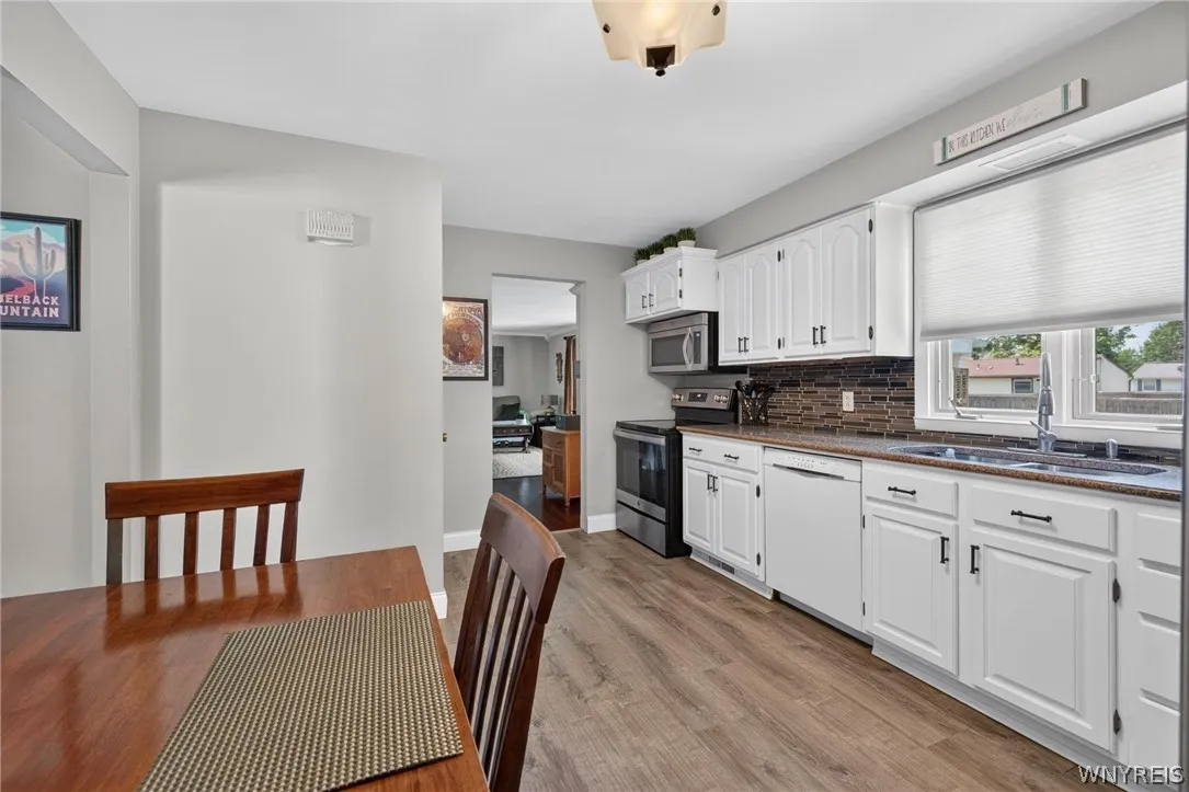 114 Meadow, Hamburg, New York 14075, Hamburg, New York 14075, 3 Bedrooms Bedrooms, 9 Rooms Rooms,1 BathroomBathrooms,Residential,For Sale,114 Meadow, Hamburg, New York 14075,0,B1697222