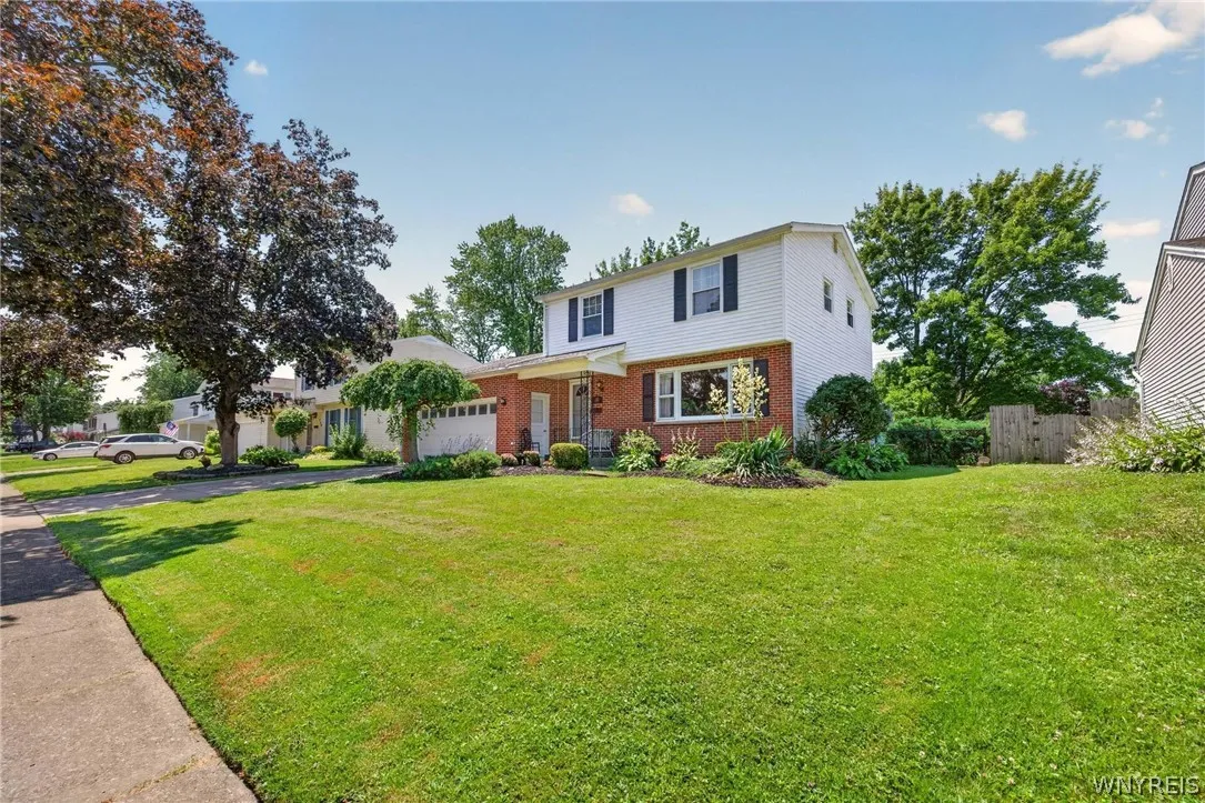 114 Meadow, Hamburg, New York 14075, Hamburg, New York 14075, 3 Bedrooms Bedrooms, 9 Rooms Rooms,1 BathroomBathrooms,Residential,For Sale,114 Meadow, Hamburg, New York 14075,0,B1697222