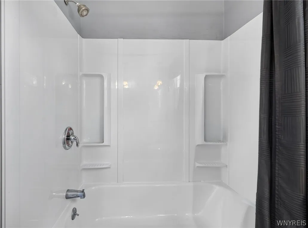 114 Meadow, Hamburg, New York 14075, Hamburg, New York 14075, 3 Bedrooms Bedrooms, 9 Rooms Rooms,1 BathroomBathrooms,Residential,For Sale,114 Meadow, Hamburg, New York 14075,0,B1697222