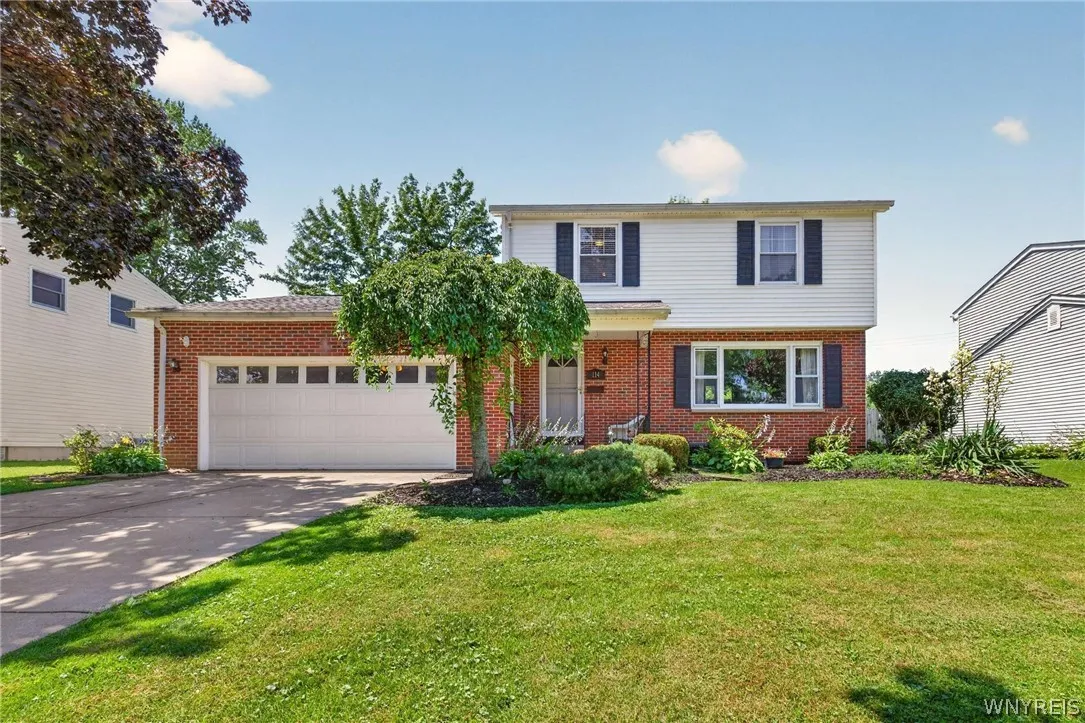 114 Meadow, Hamburg, New York 14075, Hamburg, New York 14075, 3 Bedrooms Bedrooms, 9 Rooms Rooms,1 BathroomBathrooms,Residential,For Sale,114 Meadow, Hamburg, New York 14075,0,B1697222