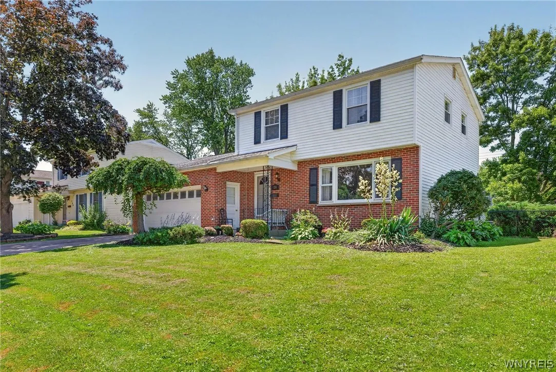 114 Meadow, Hamburg, New York 14075, Hamburg, New York 14075, 3 Bedrooms Bedrooms, 9 Rooms Rooms,1 BathroomBathrooms,Residential,For Sale,114 Meadow, Hamburg, New York 14075,0,B1697222