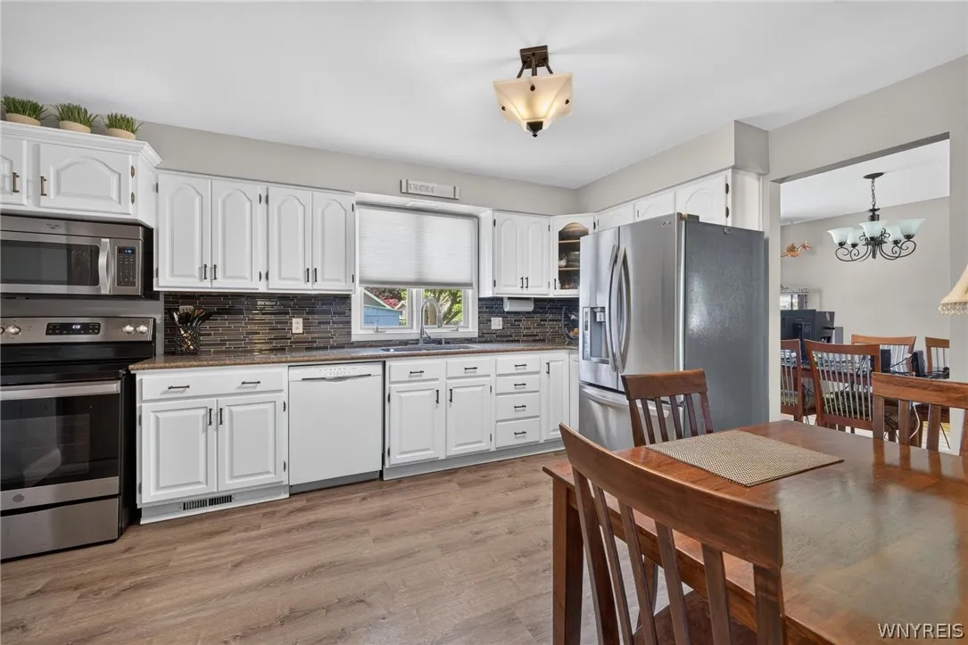 114 Meadow, Hamburg, New York 14075, Hamburg, New York 14075, 3 Bedrooms Bedrooms, 9 Rooms Rooms,1 BathroomBathrooms,Residential,For Sale,114 Meadow, Hamburg, New York 14075,0,B1697222