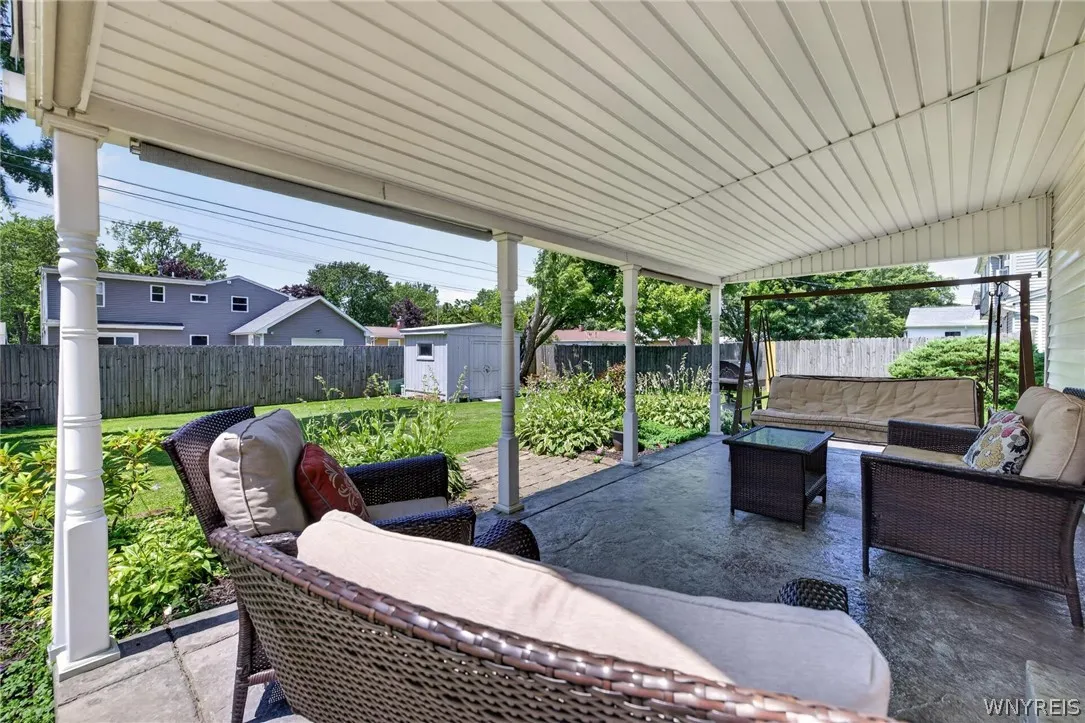 114 Meadow, Hamburg, New York 14075, Hamburg, New York 14075, 3 Bedrooms Bedrooms, 9 Rooms Rooms,1 BathroomBathrooms,Residential,For Sale,114 Meadow, Hamburg, New York 14075,0,B1697222
