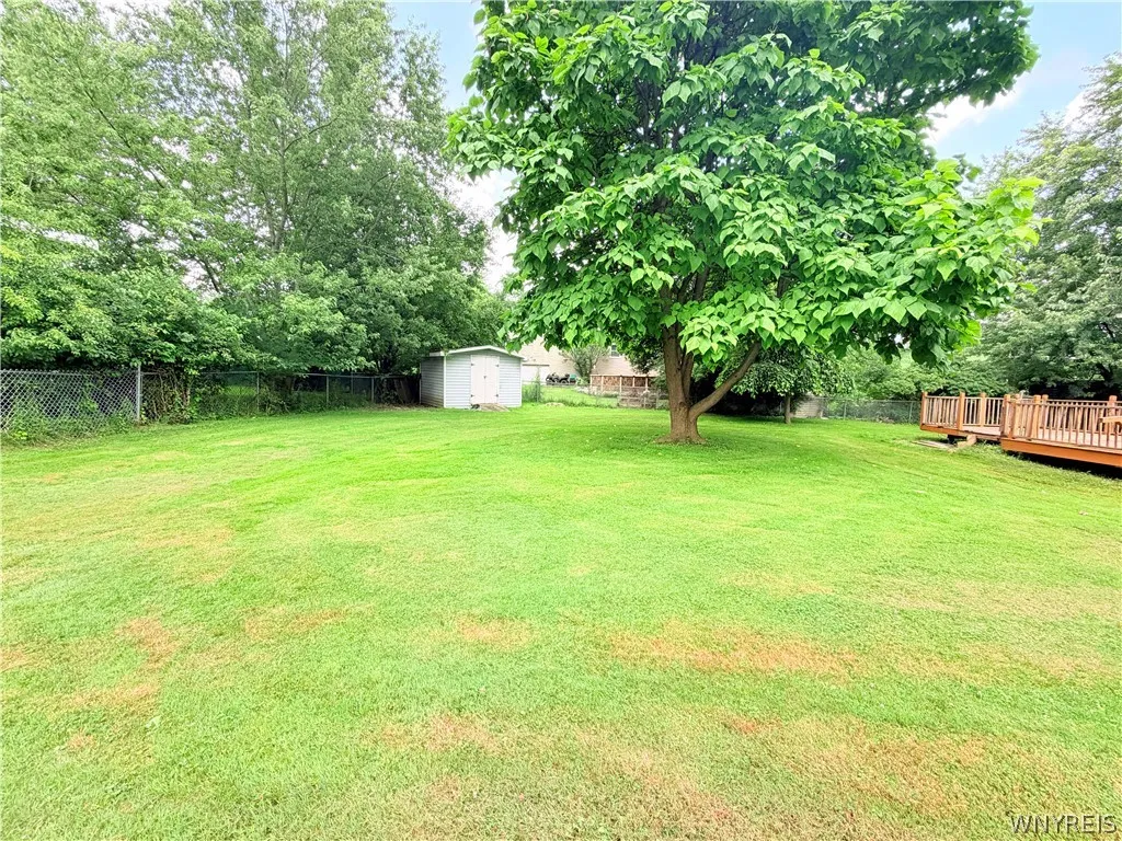 5113 Thurston Avenue, Hamburg, New York 14219, Hamburg, New York 14219, 2 Bedrooms Bedrooms, 5 Rooms Rooms,1 BathroomBathrooms,Residential,For Sale,5113 Thurston Avenue, Hamburg, New York 14219,0,B1697904