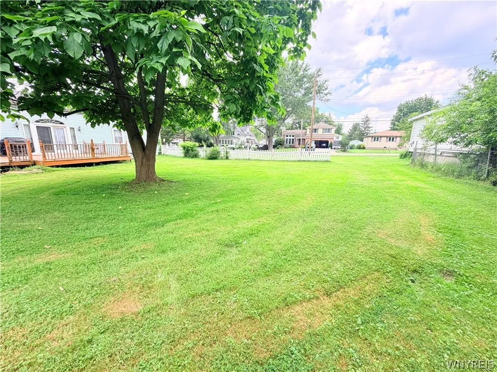 5113 Thurston Avenue, Hamburg, New York 14219, Hamburg, New York 14219, 2 Bedrooms Bedrooms, 5 Rooms Rooms,1 BathroomBathrooms,Residential,For Sale,5113 Thurston Avenue, Hamburg, New York 14219,0,B1697904