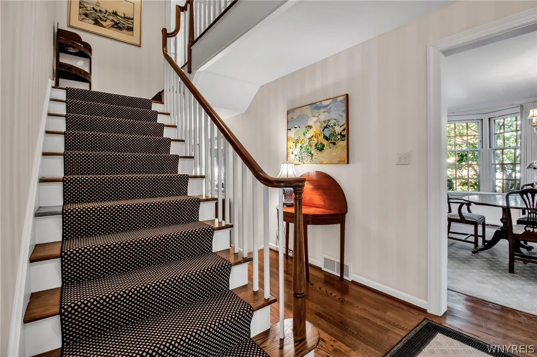 32 Saint Georges, Buffalo, New York 14222, Buffalo, New York 14222, 4 Bedrooms Bedrooms, 8 Rooms Rooms,3 BathroomsBathrooms,Residential,For Sale,32 Saint Georges, Buffalo, New York 14222,0,B1695471