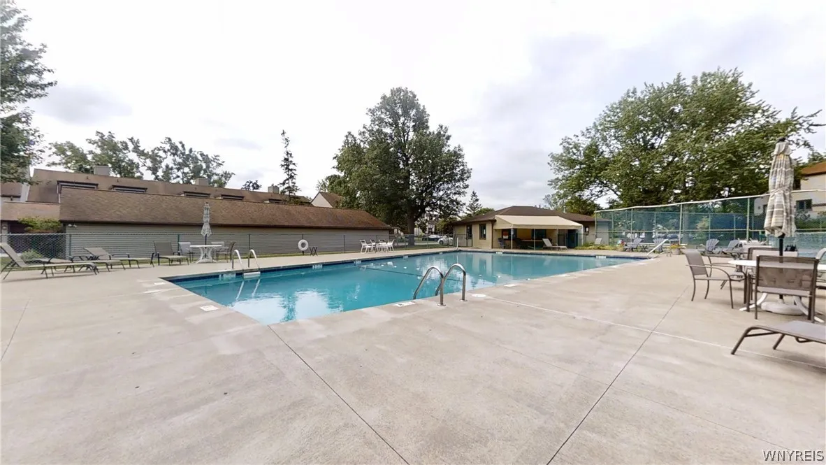 307 Old Meadow Drive, Amherst, New York 14051, Amherst, New York 14051, 2 Bedrooms Bedrooms, 6 Rooms Rooms,2 BathroomsBathrooms,Residential,For Sale,307 Old Meadow Drive, Amherst, New York 14051,0,B1697534