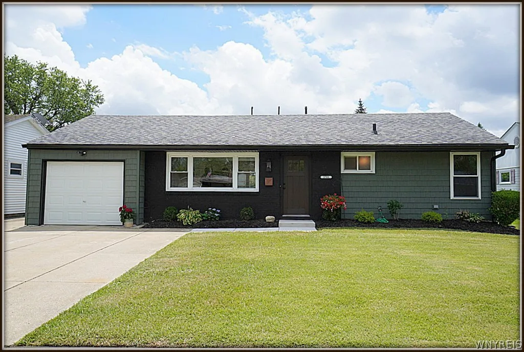 1733 Leah Drive, North Tonawanda, New York 14120, North Tonawanda, New York 14120, 3 Bedrooms Bedrooms, 5 Rooms Rooms,1 BathroomBathrooms,Residential,For Sale,1733 Leah Drive, North Tonawanda, New York 14120,0,B1698090