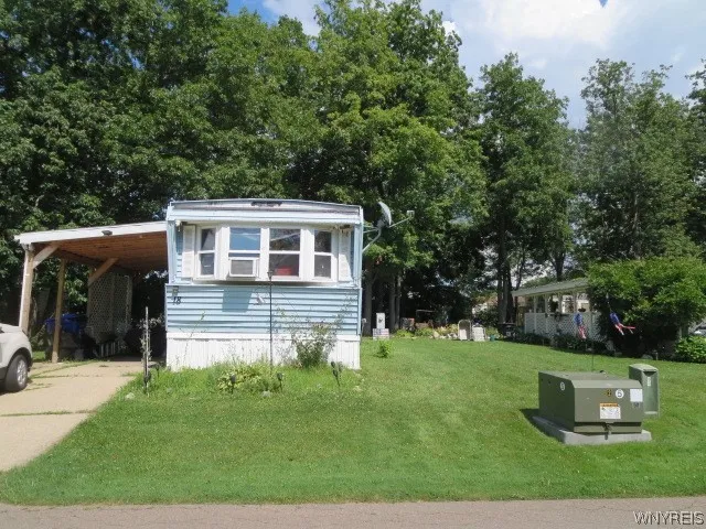 18 Highridge, Hamburg, New York 14075, Hamburg, New York 14075, 2 Bedrooms Bedrooms, 5 Rooms Rooms,1 BathroomBathrooms,Residential,For Sale,18 Highridge, Hamburg, New York 14075,0,B1694202