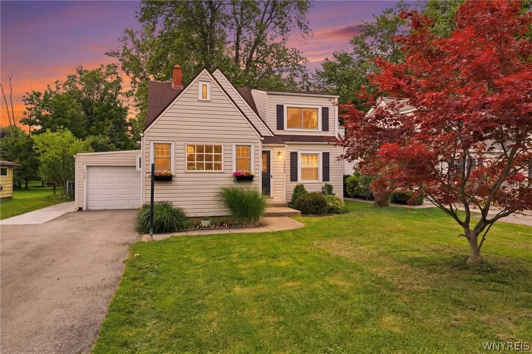 1472 Wehrle Drive, Amherst, New York 14221, Amherst, New York 14221, 3 Bedrooms Bedrooms, 7 Rooms Rooms,1 BathroomBathrooms,Residential,For Sale,1472 Wehrle Drive, Amherst, New York 14221,0,B1698107