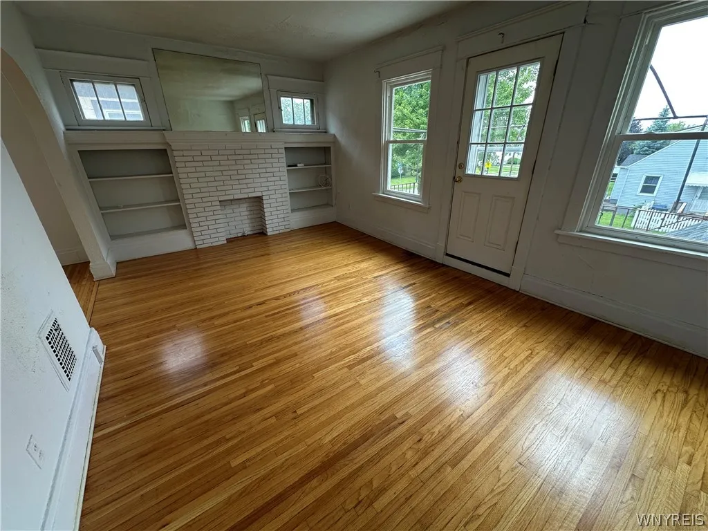 394 Taunton Place 2, Buffalo, New York 14216, Buffalo, New York 14216, 3 Bedrooms Bedrooms, 5 Rooms Rooms,1 BathroomBathrooms,Residential Lease,For Rent,394 Taunton Place 2, Buffalo, New York 14216,0,B1698203