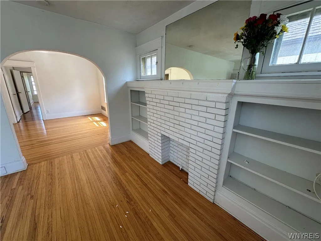 394 Taunton Place 2, Buffalo, New York 14216, Buffalo, New York 14216, 3 Bedrooms Bedrooms, 5 Rooms Rooms,1 BathroomBathrooms,Residential Lease,For Rent,394 Taunton Place 2, Buffalo, New York 14216,0,B1698203