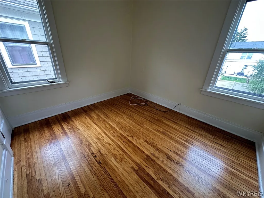 394 Taunton Place 2, Buffalo, New York 14216, Buffalo, New York 14216, 3 Bedrooms Bedrooms, 5 Rooms Rooms,1 BathroomBathrooms,Residential Lease,For Rent,394 Taunton Place 2, Buffalo, New York 14216,0,B1698203