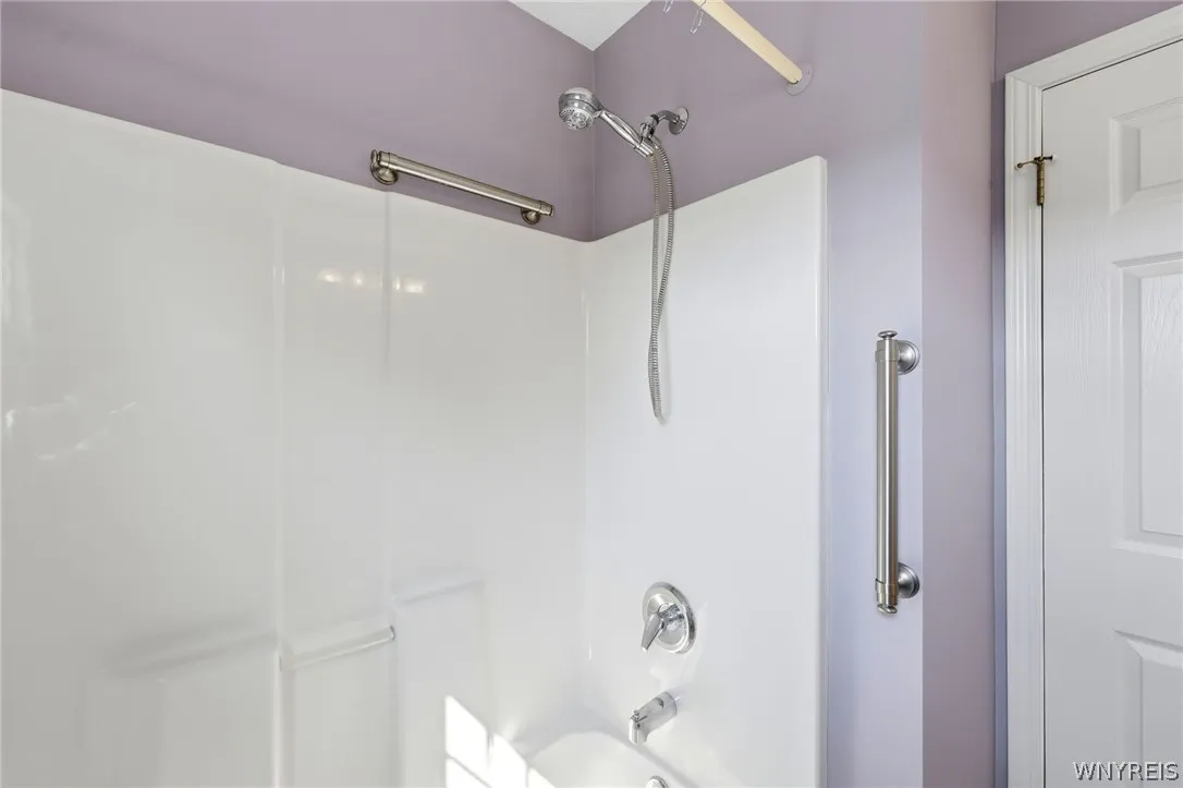 2850 Amsdell Road 21, Hamburg, New York 14075, Hamburg, New York 14075, 3 Bedrooms Bedrooms, 6 Rooms Rooms,2 BathroomsBathrooms,Residential,For Sale,2850 Amsdell Road 21, Hamburg, New York 14075,0,B1697747