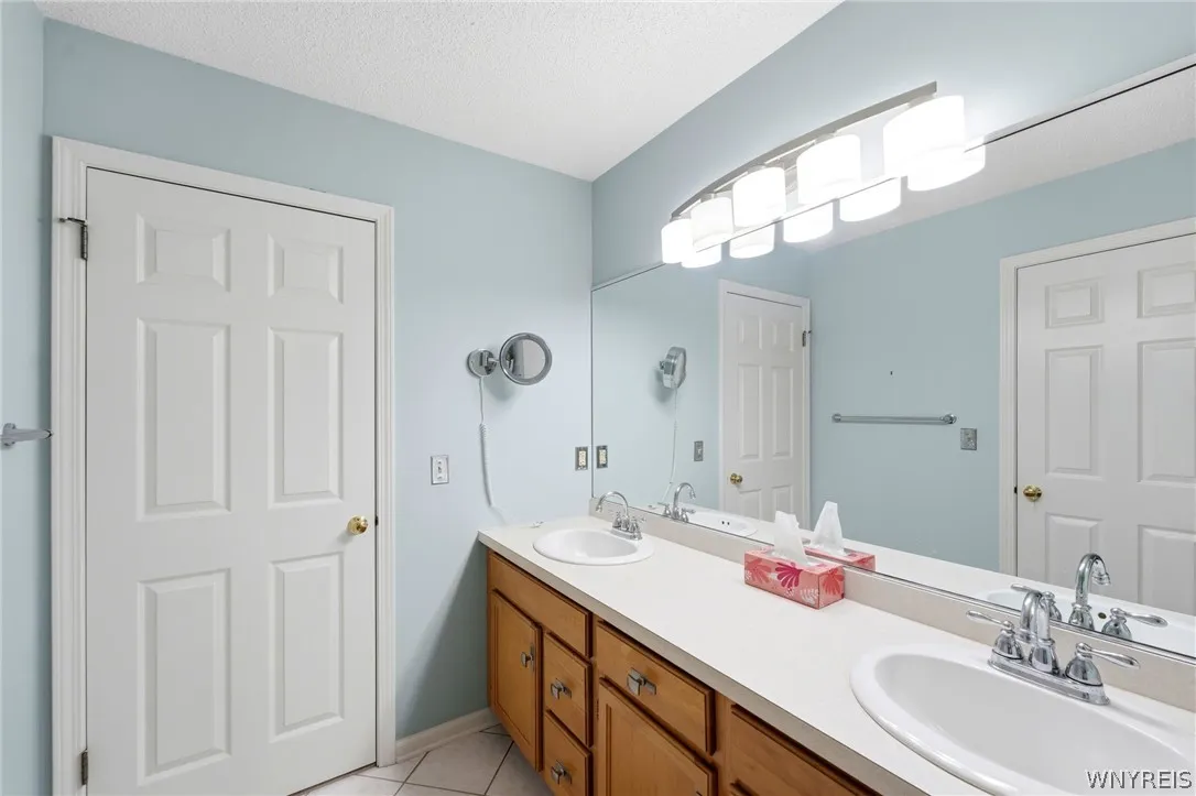 2850 Amsdell Road 21, Hamburg, New York 14075, Hamburg, New York 14075, 3 Bedrooms Bedrooms, 6 Rooms Rooms,2 BathroomsBathrooms,Residential,For Sale,2850 Amsdell Road 21, Hamburg, New York 14075,0,B1697747