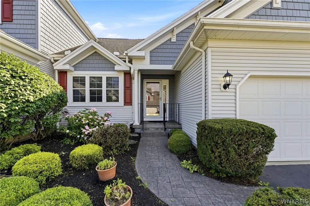 2850 Amsdell Road 21, Hamburg, New York 14075, Hamburg, New York 14075, 3 Bedrooms Bedrooms, 6 Rooms Rooms,2 BathroomsBathrooms,Residential,For Sale,2850 Amsdell Road 21, Hamburg, New York 14075,0,B1697747