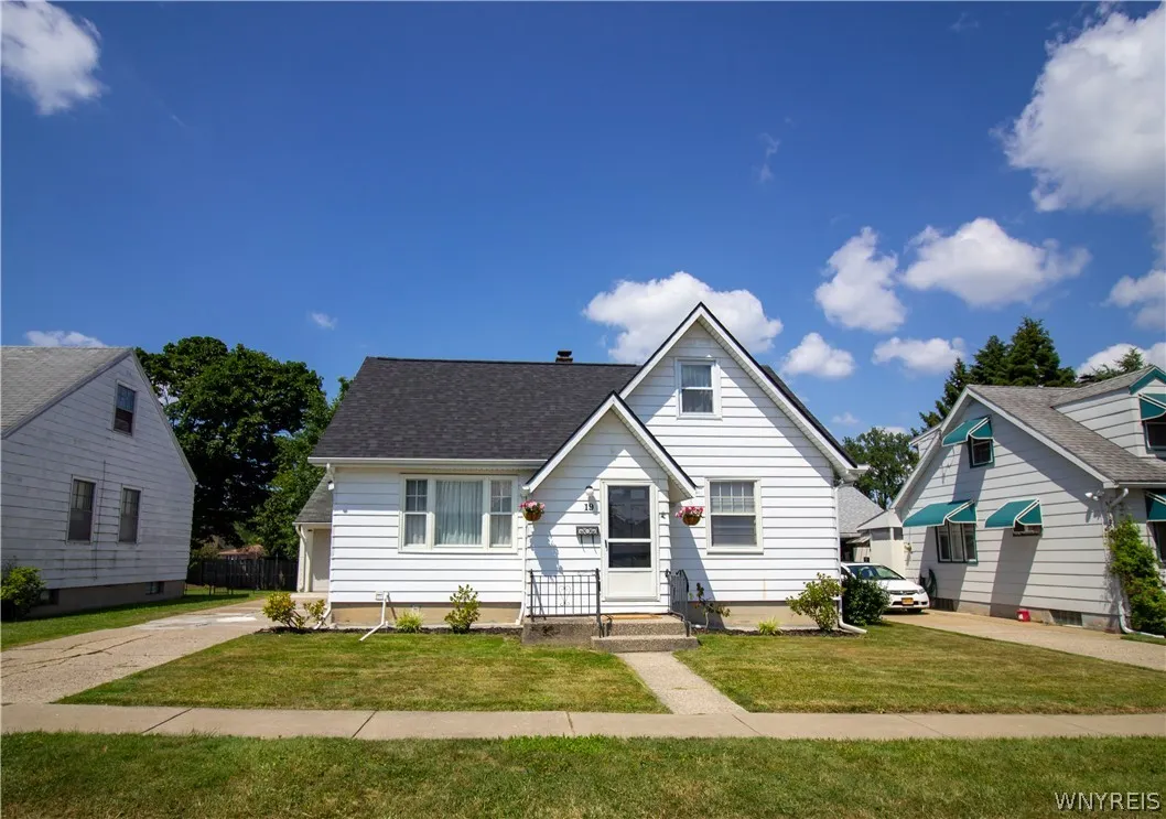 19 Avery Avenue, Lackawanna, New York 14218, Lackawanna, New York 14218, 3 Bedrooms Bedrooms, 6 Rooms Rooms,1 BathroomBathrooms,Residential,For Sale,19 Avery Avenue, Lackawanna, New York 14218,0,B1698125