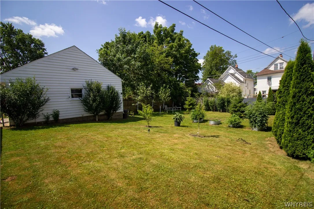 19 Avery Avenue, Lackawanna, New York 14218, Lackawanna, New York 14218, 3 Bedrooms Bedrooms, 6 Rooms Rooms,1 BathroomBathrooms,Residential,For Sale,19 Avery Avenue, Lackawanna, New York 14218,0,B1698125