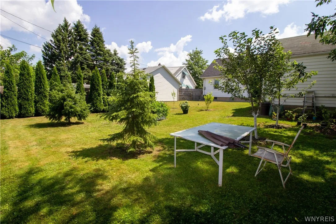 19 Avery Avenue, Lackawanna, New York 14218, Lackawanna, New York 14218, 3 Bedrooms Bedrooms, 6 Rooms Rooms,1 BathroomBathrooms,Residential,For Sale,19 Avery Avenue, Lackawanna, New York 14218,0,B1698125