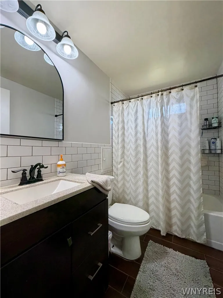 19 Avery Avenue, Lackawanna, New York 14218, Lackawanna, New York 14218, 3 Bedrooms Bedrooms, 6 Rooms Rooms,1 BathroomBathrooms,Residential,For Sale,19 Avery Avenue, Lackawanna, New York 14218,0,B1698125