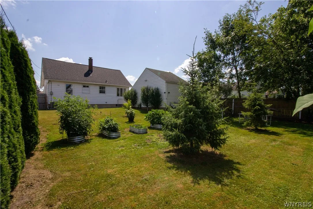 19 Avery Avenue, Lackawanna, New York 14218, Lackawanna, New York 14218, 3 Bedrooms Bedrooms, 6 Rooms Rooms,1 BathroomBathrooms,Residential,For Sale,19 Avery Avenue, Lackawanna, New York 14218,0,B1698125