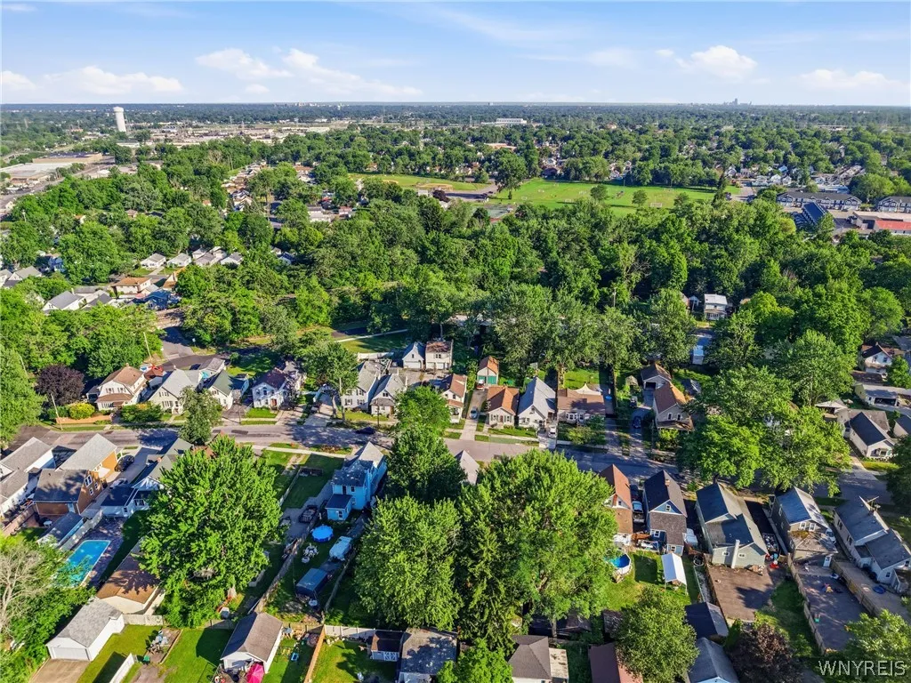 78 Elm Street, Tonawanda, New York 14150, Tonawanda, New York 14150, 4 Bedrooms Bedrooms, 10 Rooms Rooms,2 BathroomsBathrooms,Residential,For Sale,78 Elm Street, Tonawanda, New York 14150,0,B1696890