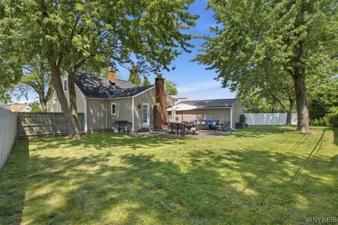65 Tussing Lane, Tonawanda, New York 14150, Tonawanda, New York 14150, 3 Bedrooms Bedrooms, 7 Rooms Rooms,1 BathroomBathrooms,Residential,For Sale,65 Tussing Lane, Tonawanda, New York 14150,0,B1697687