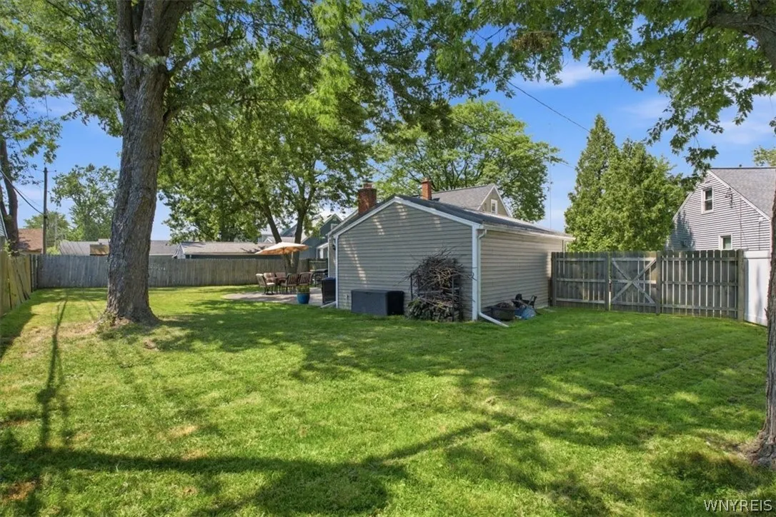 65 Tussing Lane, Tonawanda, New York 14150, Tonawanda, New York 14150, 3 Bedrooms Bedrooms, 7 Rooms Rooms,1 BathroomBathrooms,Residential,For Sale,65 Tussing Lane, Tonawanda, New York 14150,0,B1697687