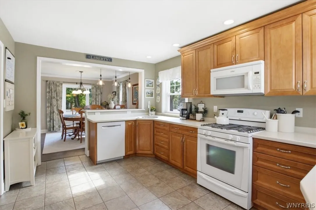 5370 Seneca Street, West Seneca, New York 14224, West Seneca, New York 14224, 4 Bedrooms Bedrooms, 7 Rooms Rooms,2 BathroomsBathrooms,Residential,For Sale,5370 Seneca Street, West Seneca, New York 14224,0,B1697689