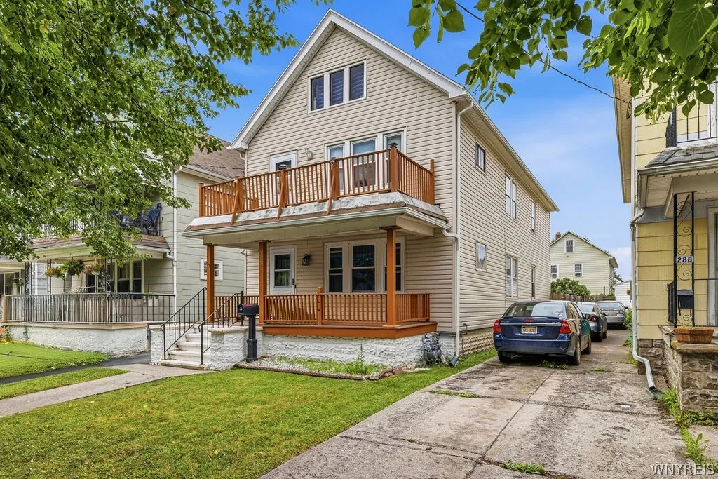 286 Newfield Street, Buffalo, New York 14207, Buffalo, New York 14207, 6 Bedrooms Bedrooms, ,2 BathroomsBathrooms,Residential,For Sale,286 Newfield Street, Buffalo, New York 14207,0,B1696404