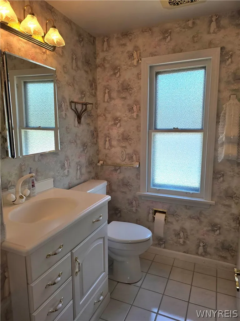 36 Dellwood Road, Amherst, New York 14226, Amherst, New York 14226, 7 Bedrooms Bedrooms, ,3 BathroomsBathrooms,Residential,For Sale,36 Dellwood Road, Amherst, New York 14226,0,B1698038