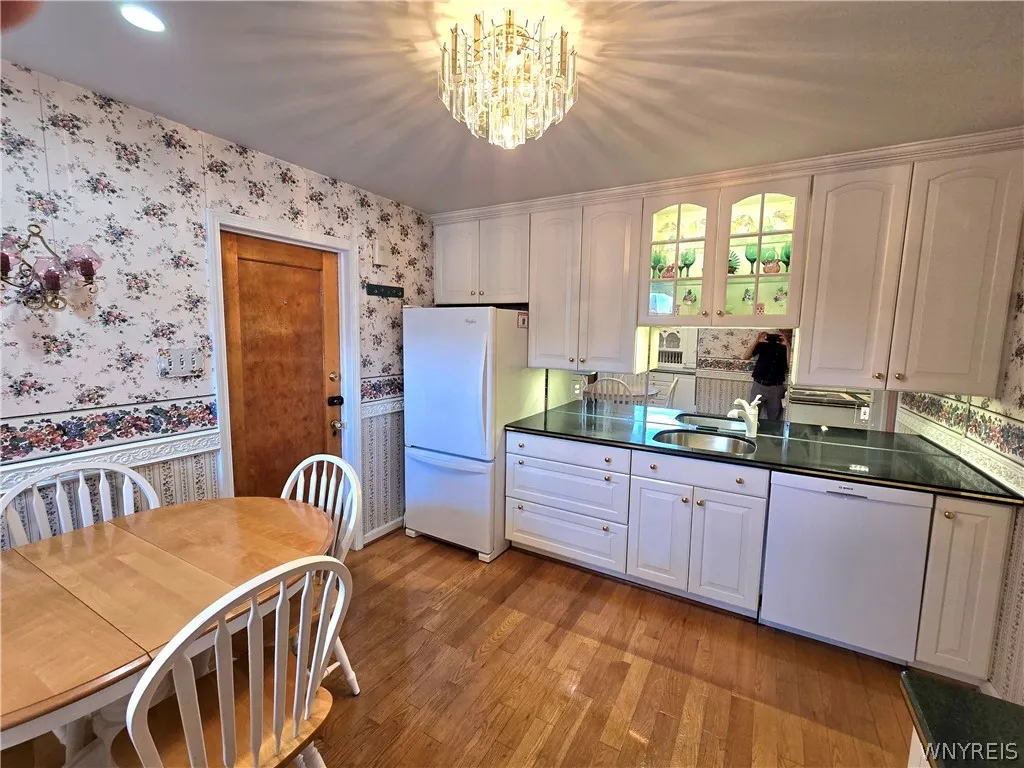 36 Dellwood Road, Amherst, New York 14226, Amherst, New York 14226, 7 Bedrooms Bedrooms, ,3 BathroomsBathrooms,Residential,For Sale,36 Dellwood Road, Amherst, New York 14226,0,B1698038