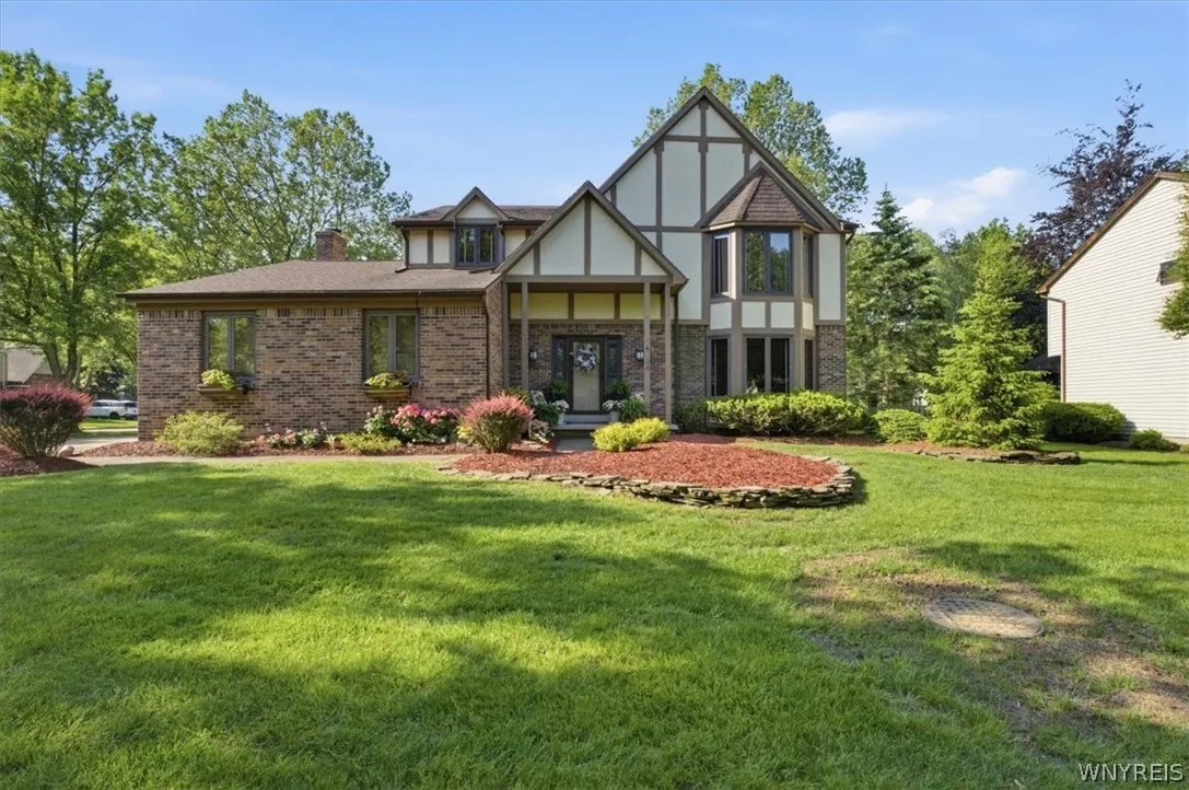 34 Birdsong Circle, Amherst, New York 14051, Amherst, New York 14051, 4 Bedrooms Bedrooms, 9 Rooms Rooms,2 BathroomsBathrooms,Residential,For Sale,34 Birdsong Circle, Amherst, New York 14051,0,B1698041