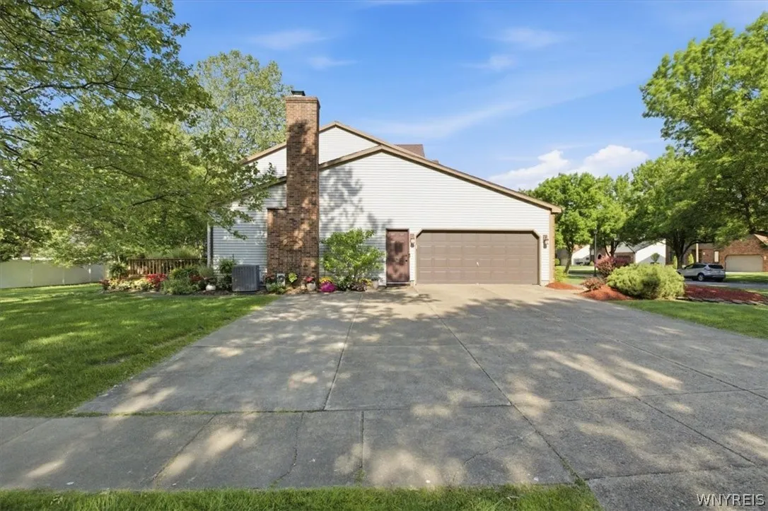 34 Birdsong Circle, Amherst, New York 14051, Amherst, New York 14051, 4 Bedrooms Bedrooms, 9 Rooms Rooms,2 BathroomsBathrooms,Residential,For Sale,34 Birdsong Circle, Amherst, New York 14051,0,B1698041