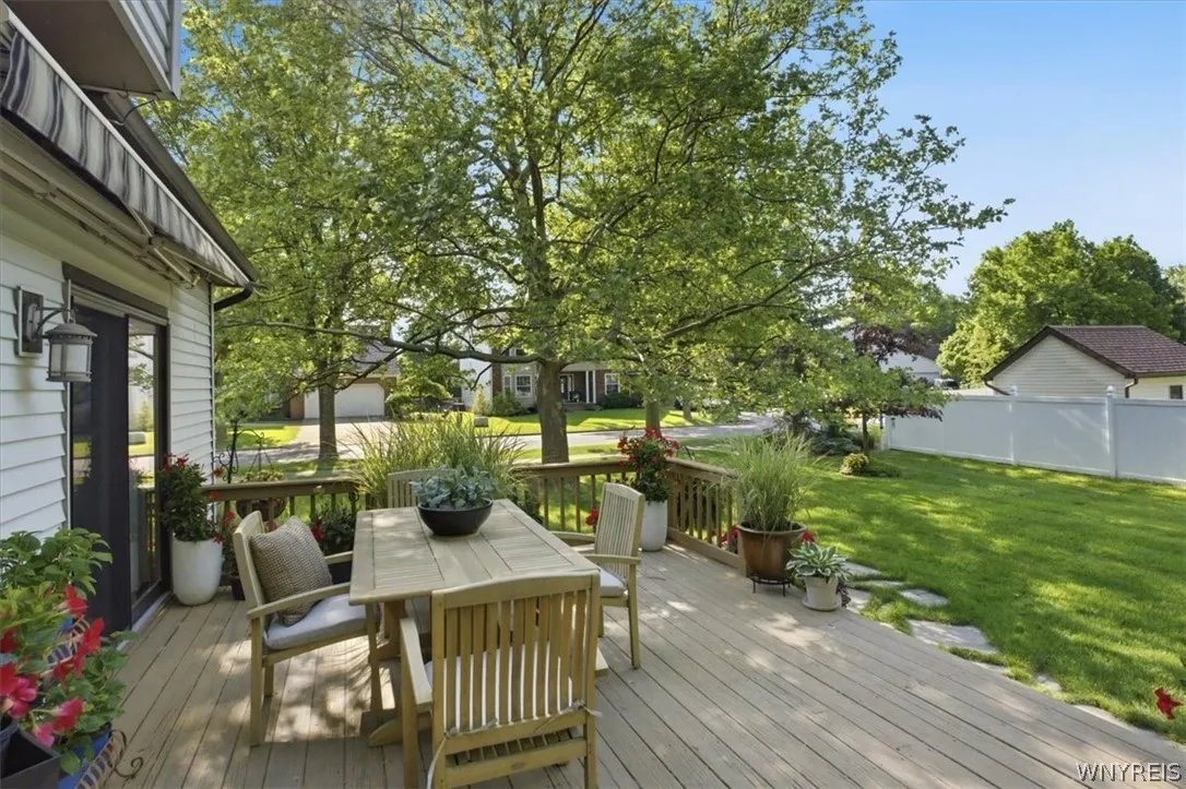 34 Birdsong Circle, Amherst, New York 14051, Amherst, New York 14051, 4 Bedrooms Bedrooms, 9 Rooms Rooms,2 BathroomsBathrooms,Residential,For Sale,34 Birdsong Circle, Amherst, New York 14051,0,B1698041