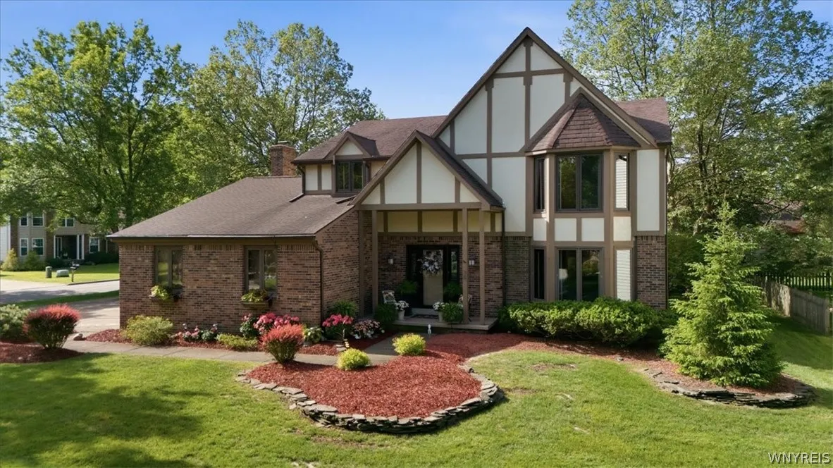 34 Birdsong Circle, Amherst, New York 14051, Amherst, New York 14051, 4 Bedrooms Bedrooms, 9 Rooms Rooms,2 BathroomsBathrooms,Residential,For Sale,34 Birdsong Circle, Amherst, New York 14051,0,B1698041