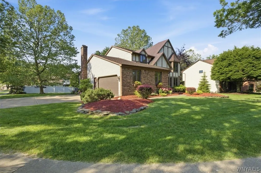 34 Birdsong Circle, Amherst, New York 14051, Amherst, New York 14051, 4 Bedrooms Bedrooms, 9 Rooms Rooms,2 BathroomsBathrooms,Residential,For Sale,34 Birdsong Circle, Amherst, New York 14051,0,B1698041