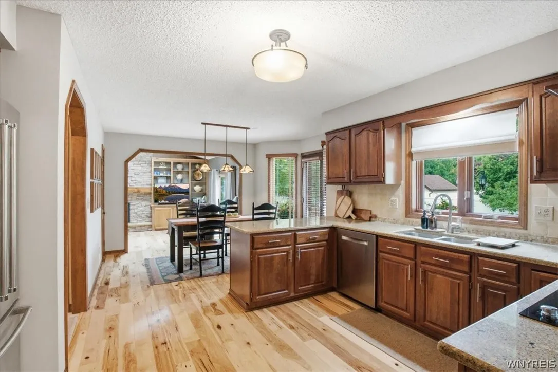 34 Birdsong Circle, Amherst, New York 14051, Amherst, New York 14051, 4 Bedrooms Bedrooms, 9 Rooms Rooms,2 BathroomsBathrooms,Residential,For Sale,34 Birdsong Circle, Amherst, New York 14051,0,B1698041