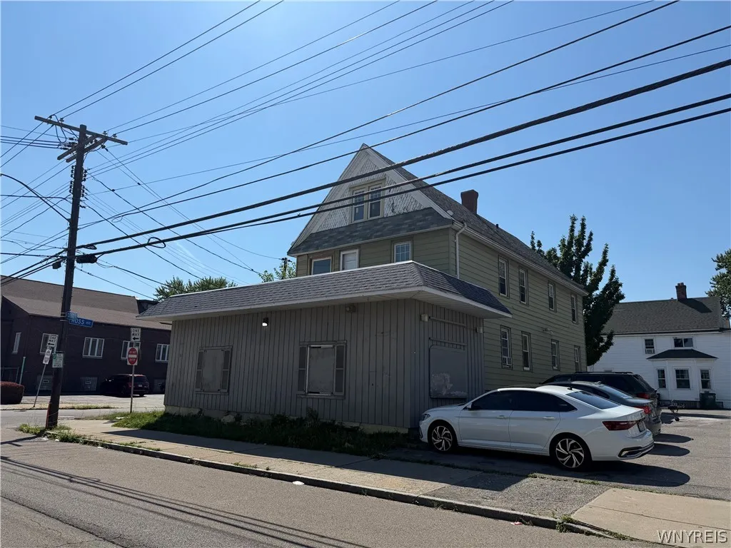 362 Ontario Street, Buffalo, New York 14207, Buffalo, New York 14207, 6 Bedrooms Bedrooms, ,2 BathroomsBathrooms,Residential,For Sale,362 Ontario Street, Buffalo, New York 14207,0,B1696624