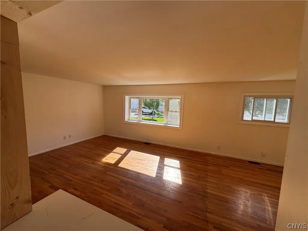 17 Gooseberry Lane, Clay, New York 13090, Clay, New York 13090, 3 Bedrooms Bedrooms, 5 Rooms Rooms,2 BathroomsBathrooms,Residential Lease,For Rent,17 Gooseberry Lane, Clay, New York 13090,0,S1697825