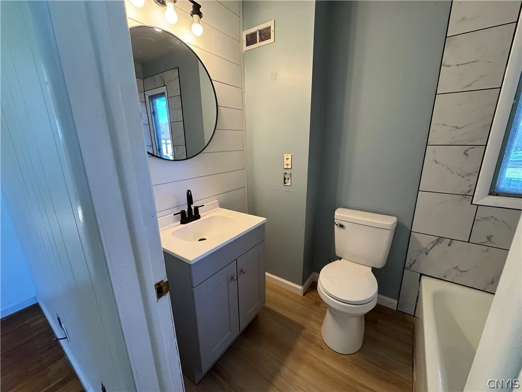 17 Gooseberry Lane, Clay, New York 13090, Clay, New York 13090, 3 Bedrooms Bedrooms, 5 Rooms Rooms,2 BathroomsBathrooms,Residential Lease,For Rent,17 Gooseberry Lane, Clay, New York 13090,0,S1697825