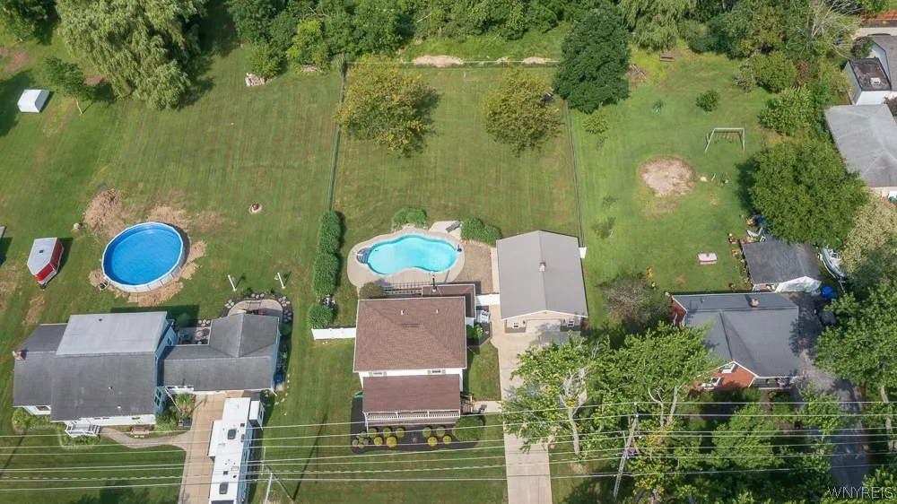 212 East Avenue, West Seneca, New York 14224, West Seneca, New York 14224, 4 Bedrooms Bedrooms, 8 Rooms Rooms,2 BathroomsBathrooms,Residential,For Sale,212 East Avenue, West Seneca, New York 14224,0,B1695243