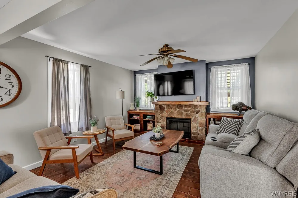 212 East Avenue, West Seneca, New York 14224, West Seneca, New York 14224, 4 Bedrooms Bedrooms, 8 Rooms Rooms,2 BathroomsBathrooms,Residential,For Sale,212 East Avenue, West Seneca, New York 14224,0,B1695243