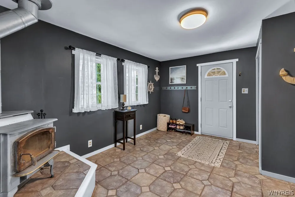 212 East Avenue, West Seneca, New York 14224, West Seneca, New York 14224, 4 Bedrooms Bedrooms, 8 Rooms Rooms,2 BathroomsBathrooms,Residential,For Sale,212 East Avenue, West Seneca, New York 14224,0,B1695243