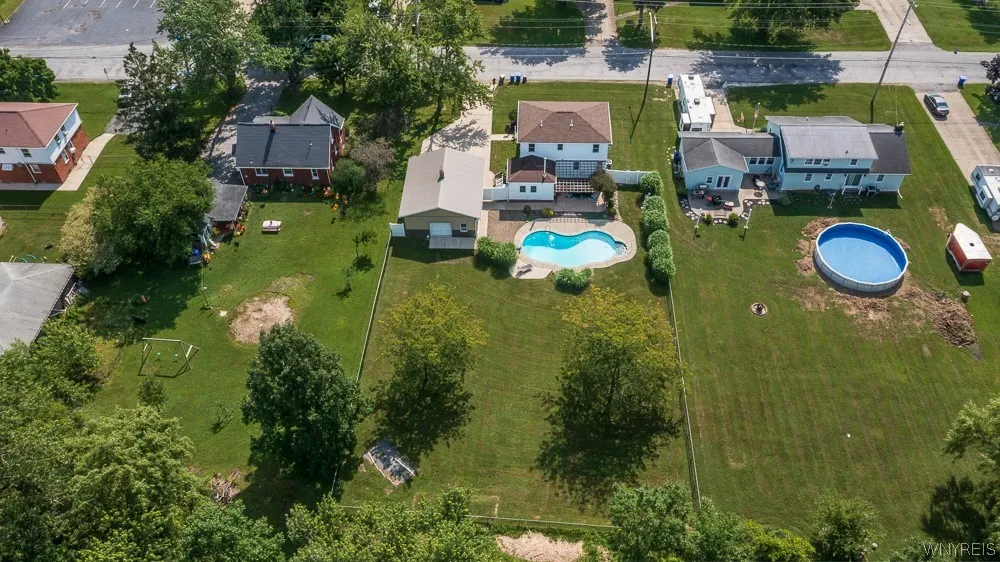 212 East Avenue, West Seneca, New York 14224, West Seneca, New York 14224, 4 Bedrooms Bedrooms, 8 Rooms Rooms,2 BathroomsBathrooms,Residential,For Sale,212 East Avenue, West Seneca, New York 14224,0,B1695243